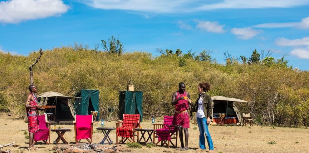 Saruni-Basecamp-Basecamp-Dorobo-Mobile-camp-refreshments